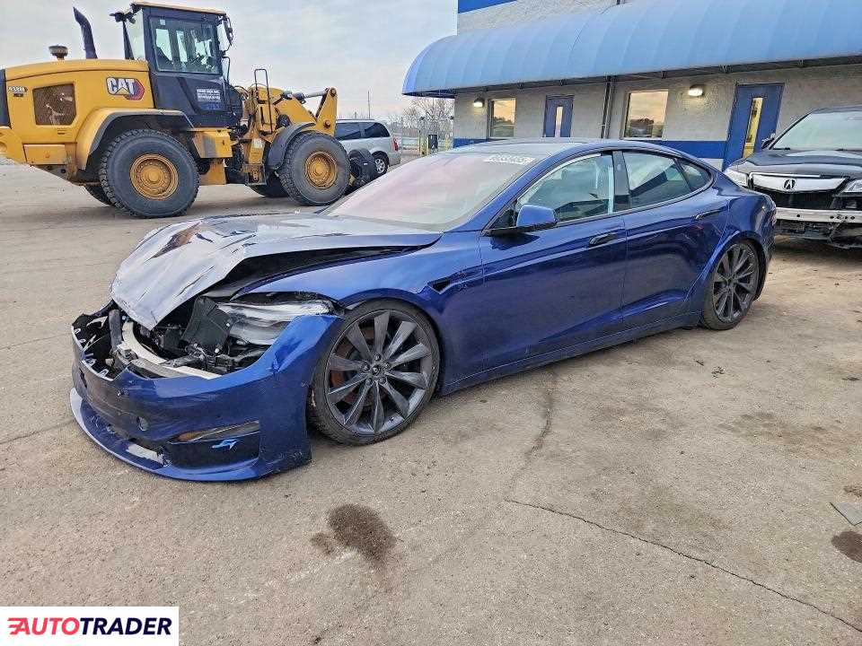 Tesla Model S 2021