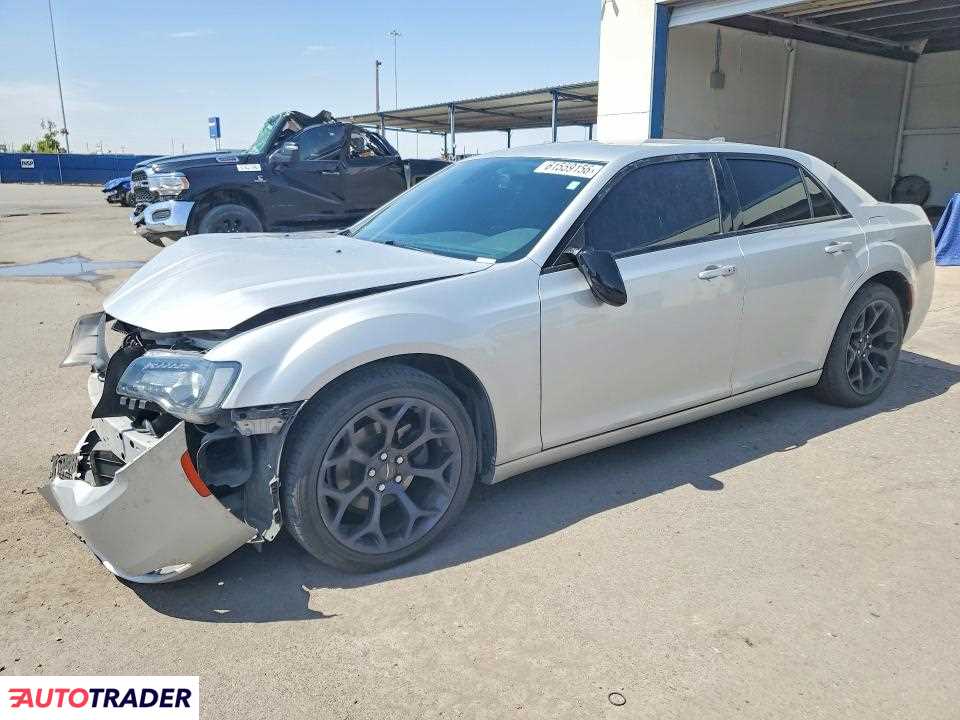 Chrysler 300C 2020 3
