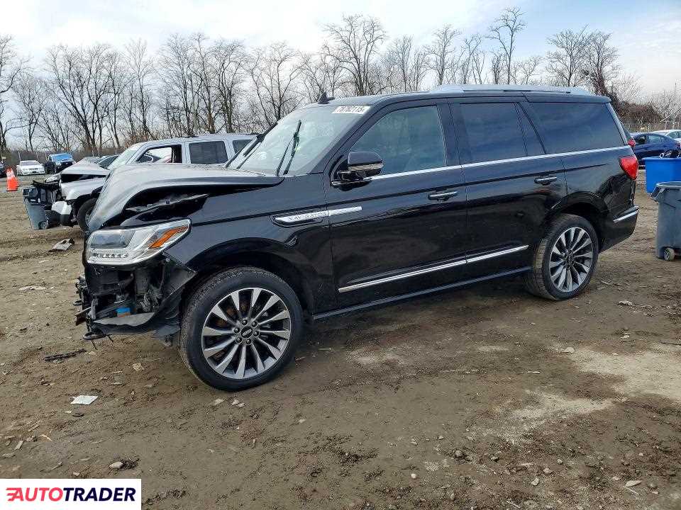 Lincoln Navigator 2021 3