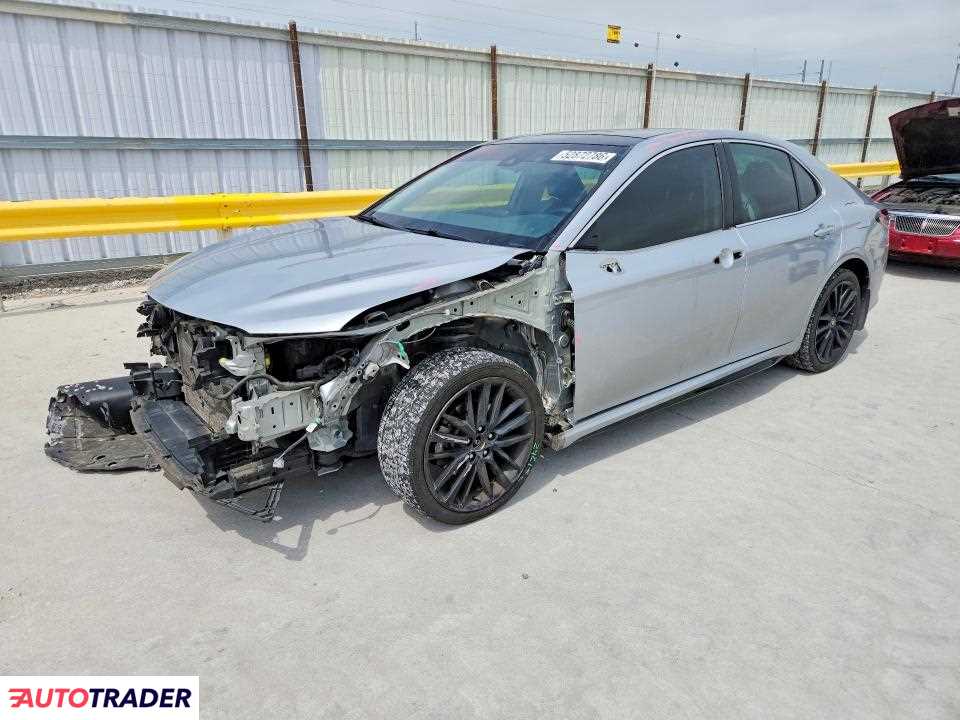 Toyota Camry 2021