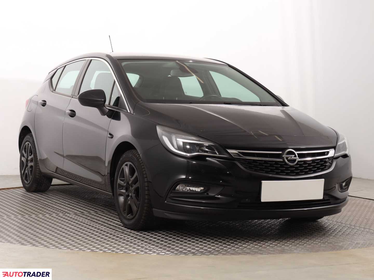 Opel Astra 2018 1.4 147 KM