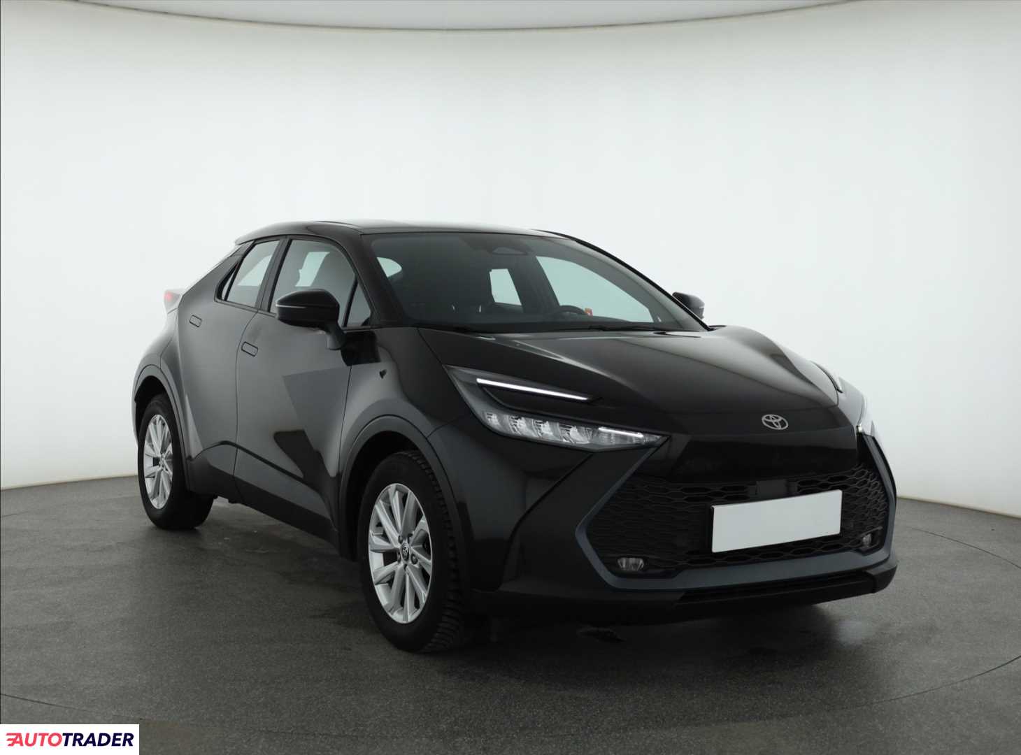 Toyota C-HR 2024 1.8 120 KM