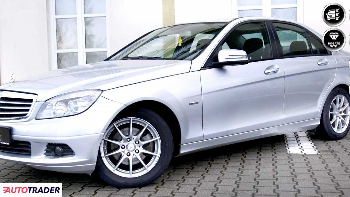 Mercedes C-klasa 2010 1.8 156 KM