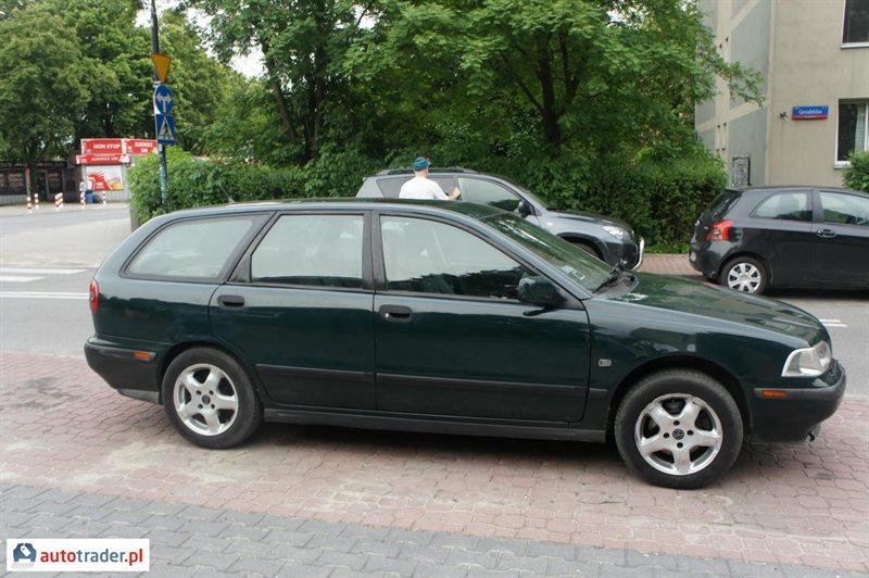 Volvo S40 2.0 benzyna + LPG 1999r. (Warszawa) Autotrader.pl