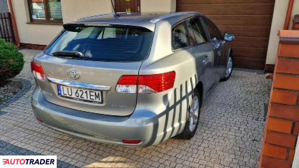 Toyota Avensis 2012 2.0 124 KM