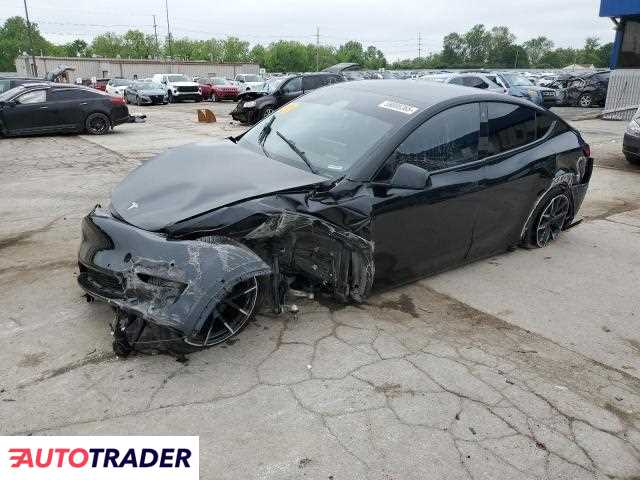 Tesla Model Y 2022