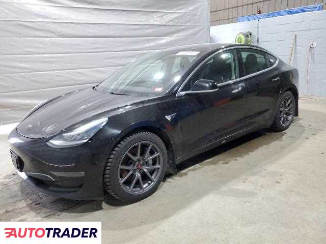 Tesla Model 3 2020