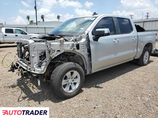 Chevrolet Silverado 5.0 benzyna 2020r. (MERCEDES)