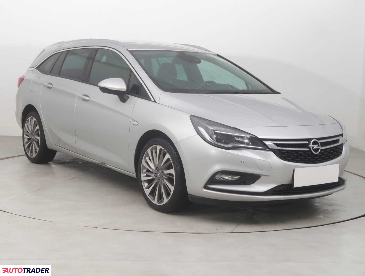 Opel Astra 2017 1.4 147 KM