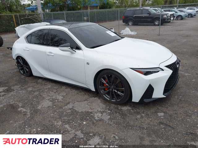 Lexus IS 2021 3