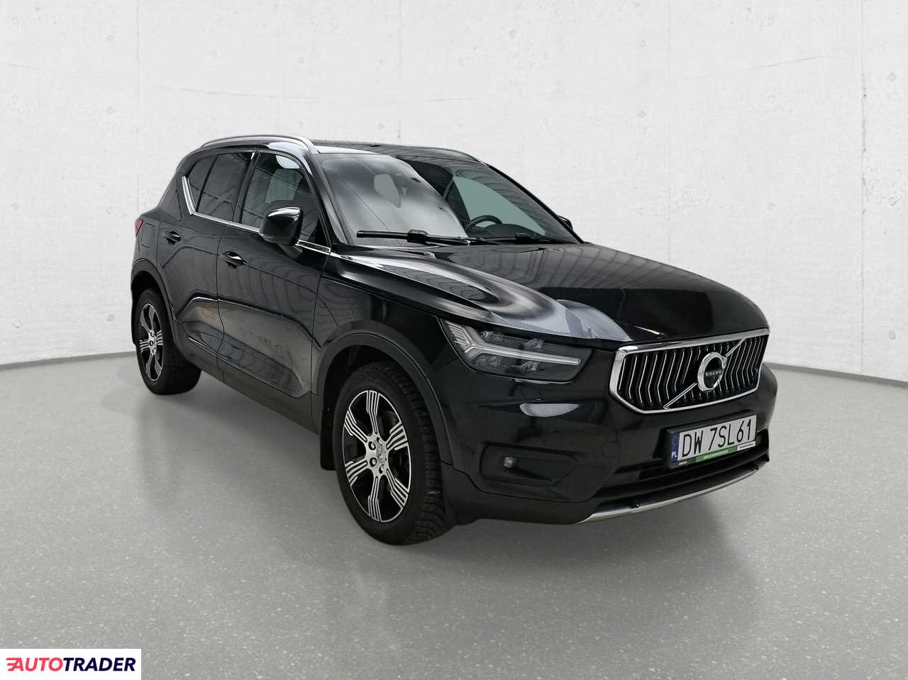 Volvo XC40 2020 2.0 150 KM