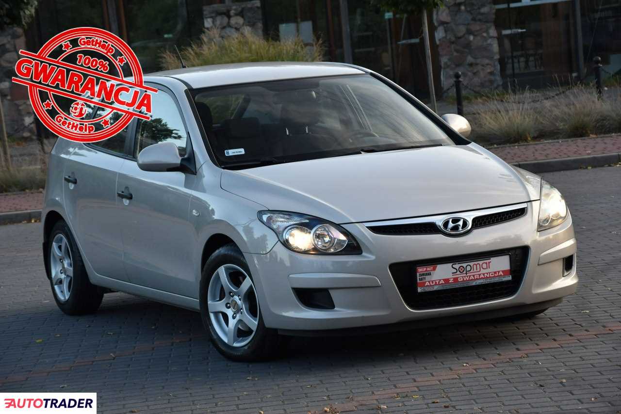 Hyundai i30 2010 1.6 116 KM Hyundai i30 2010 1.6 116 KM