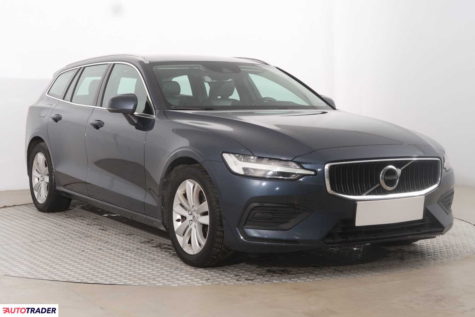 Volvo V60 2019 2.0 147 KM