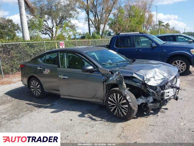 Nissan Altima 2025 2