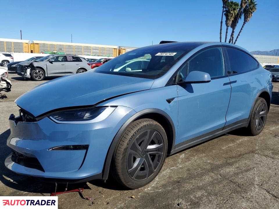 Tesla Model X 2026