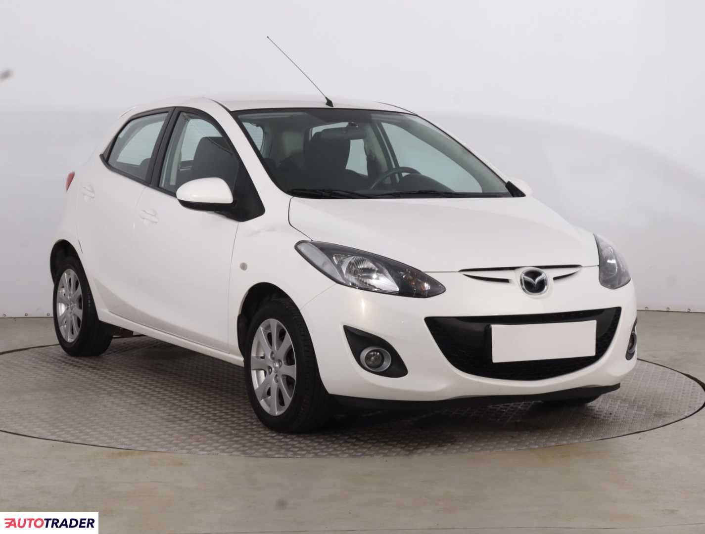 Mazda 2 2011 1.3 83 KM