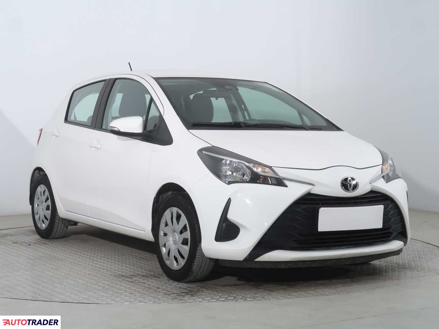 Toyota Yaris 2020 1.0 71 KM