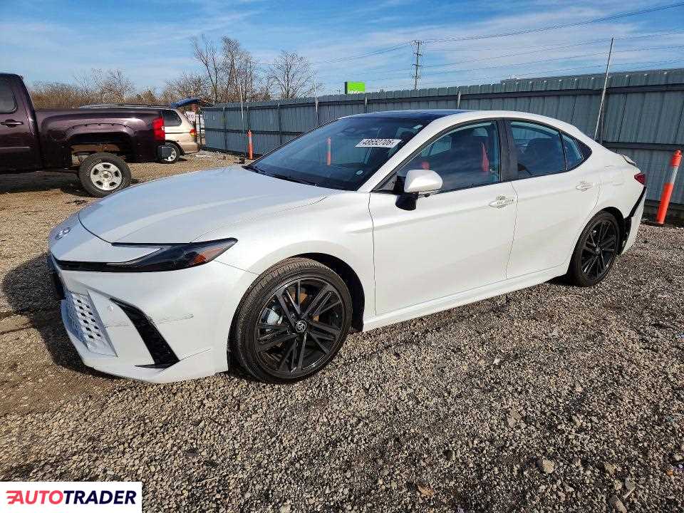 Toyota Camry 2025 2