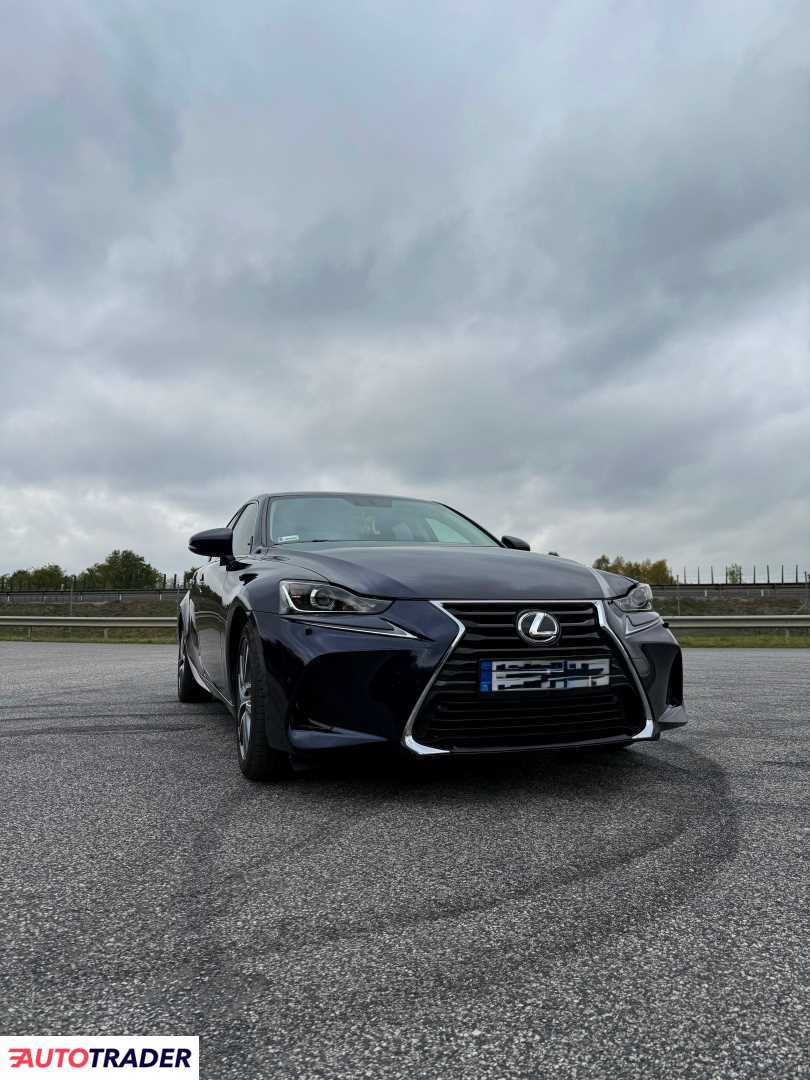 Lexus 2016 2.0 245 KM