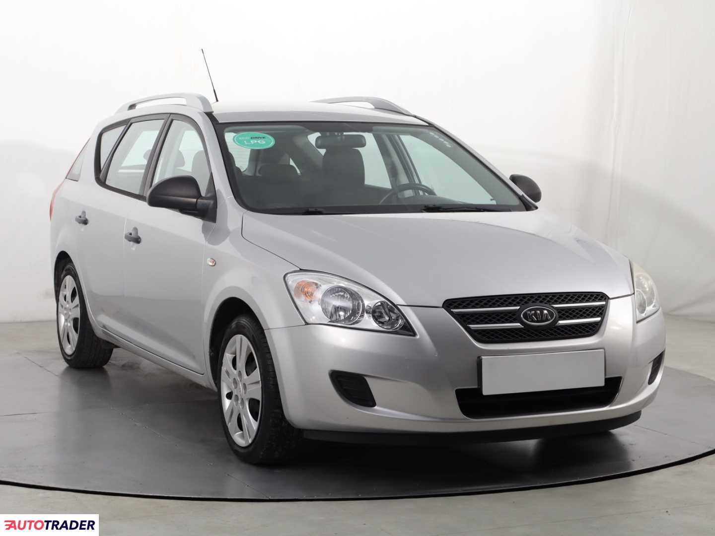 Kia Ceed 2009 1.4 107 KM