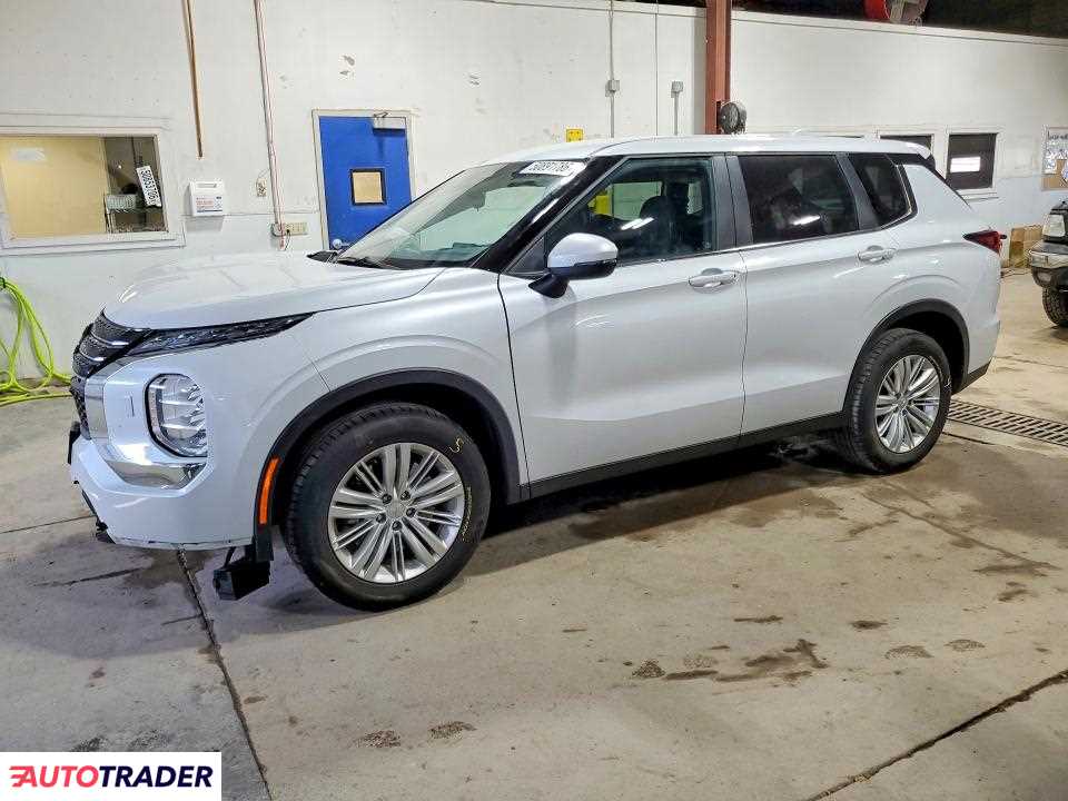 Mitsubishi Outlander 2023 2