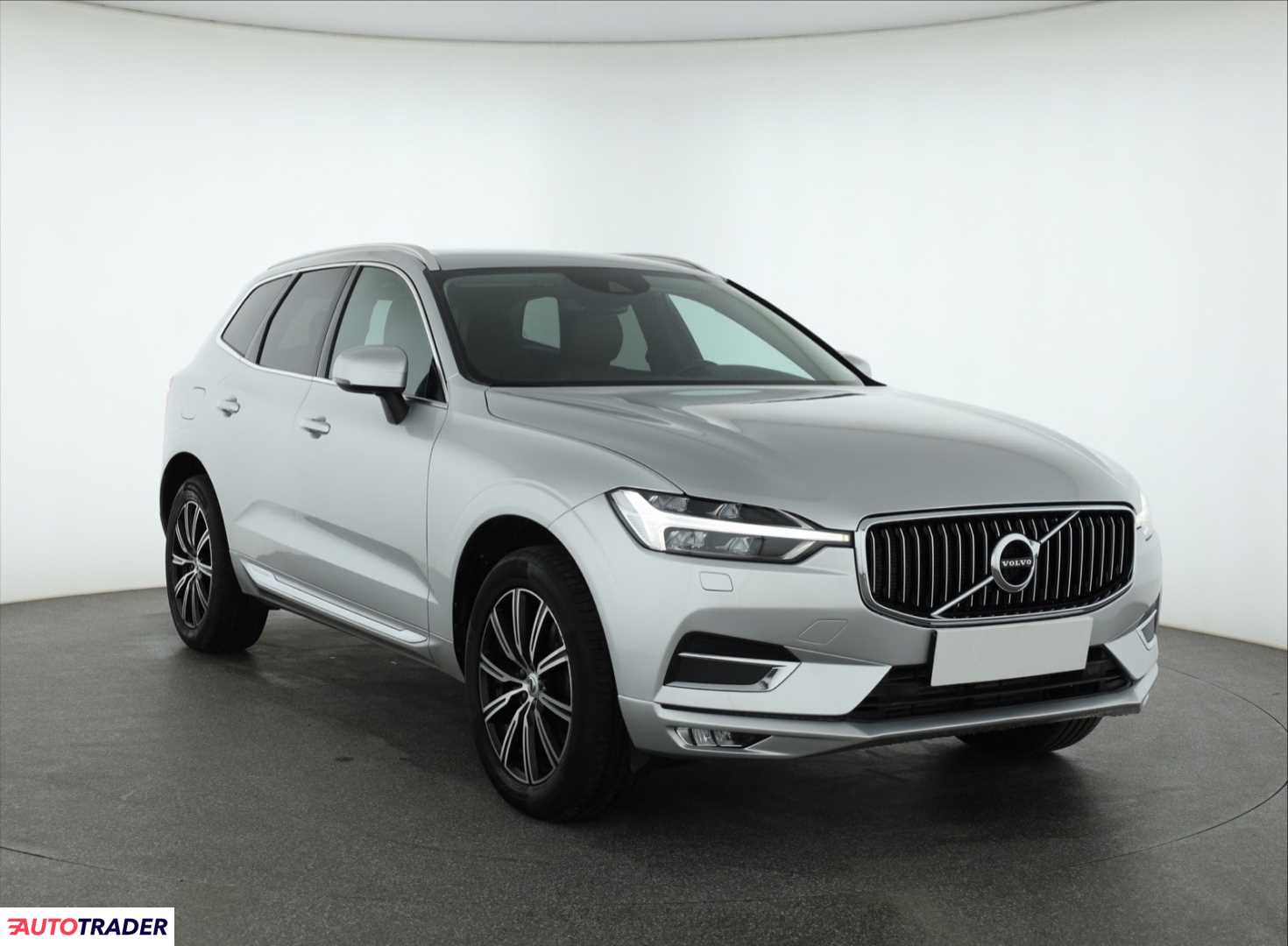 Volvo XC60 2019 2.0 246 KM