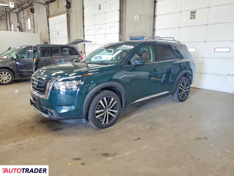 Nissan Pathfinder 2023 3