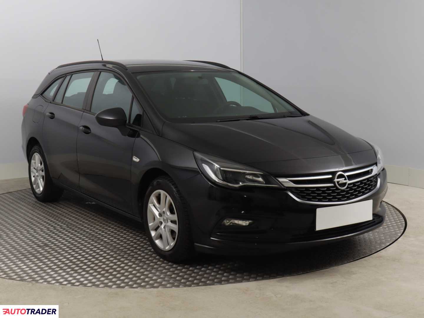 Opel Astra 2017 1.4 147 KM