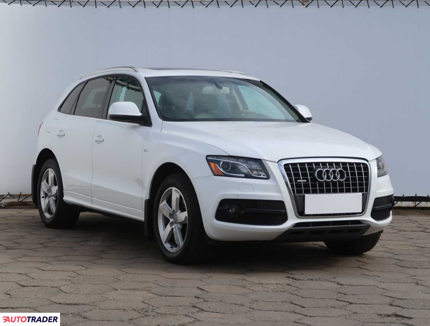 Audi Q5 2010 3.2 266 KM