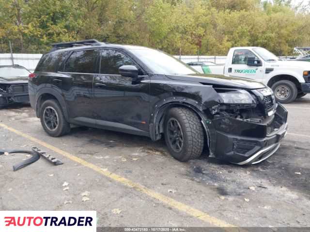 Nissan Pathfinder 2023 3