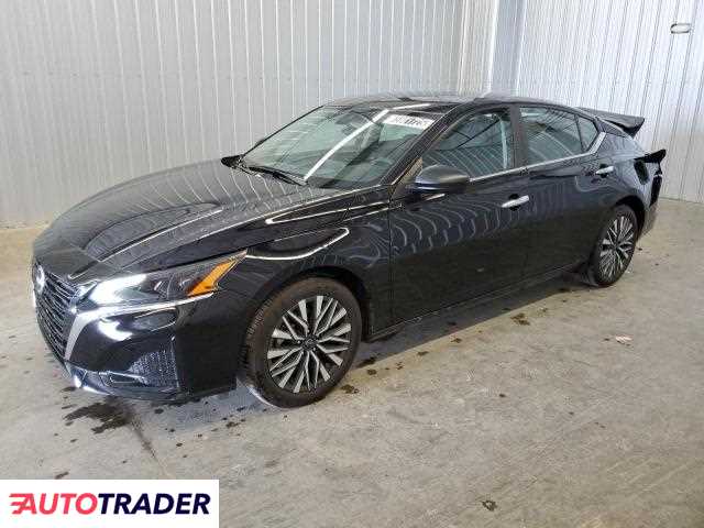 Nissan Altima 2025 2