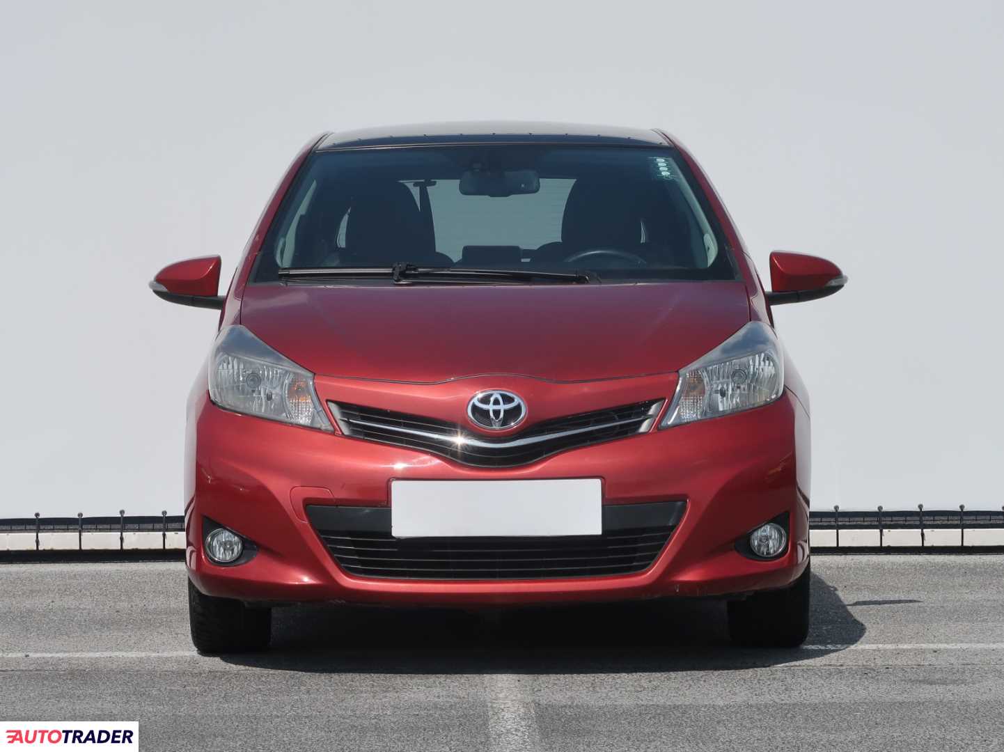 Toyota Yaris 2012 1.3 97 KM