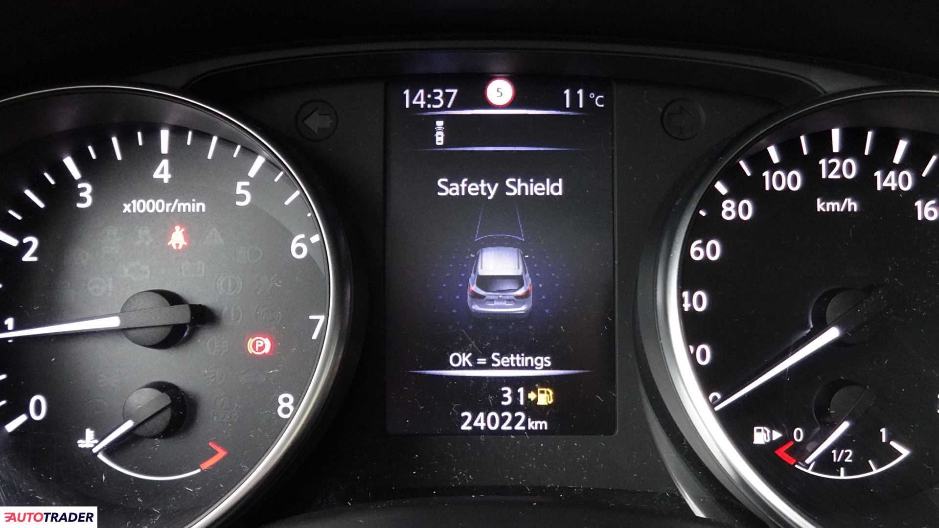 Nissan Qashqai 1.6 benzyna 163 KM 2017r. (Warszawa