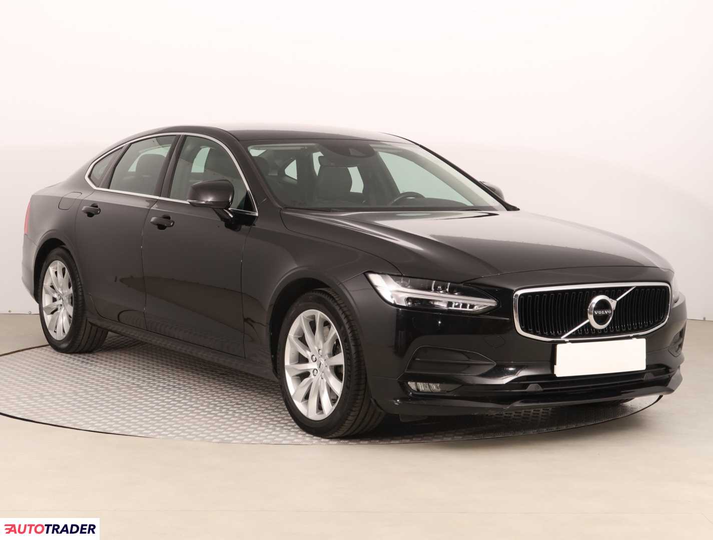 Volvo S90 2018 2.0 231 KM