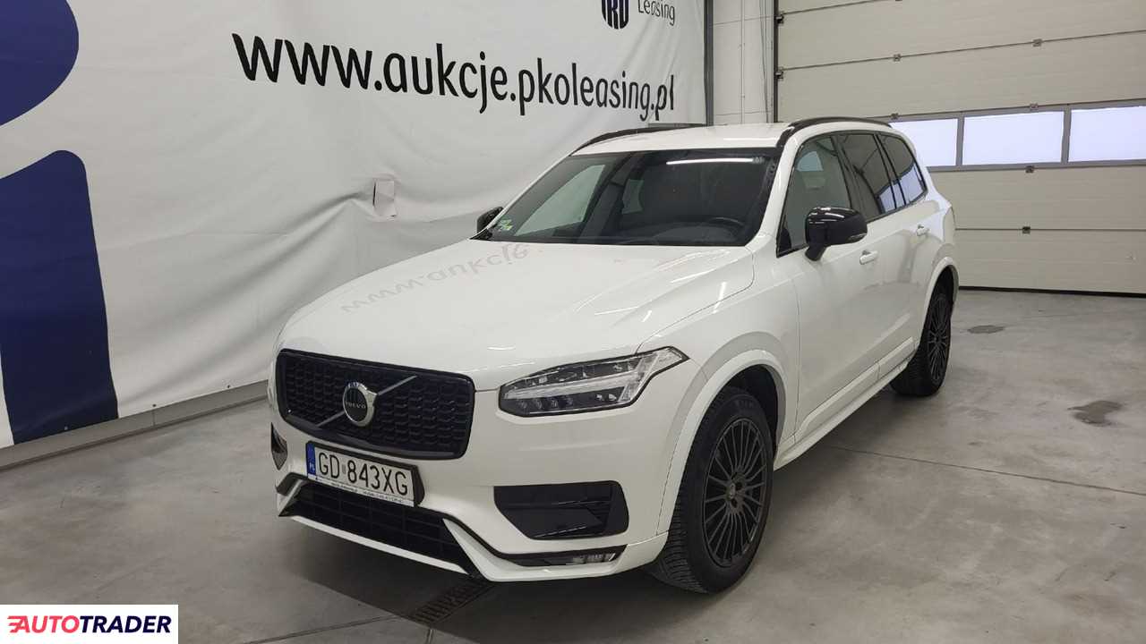 Volvo XC90 2021 2.0 235 KM