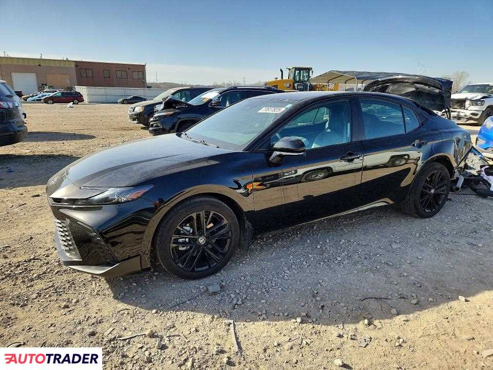 Toyota Camry 2025 2