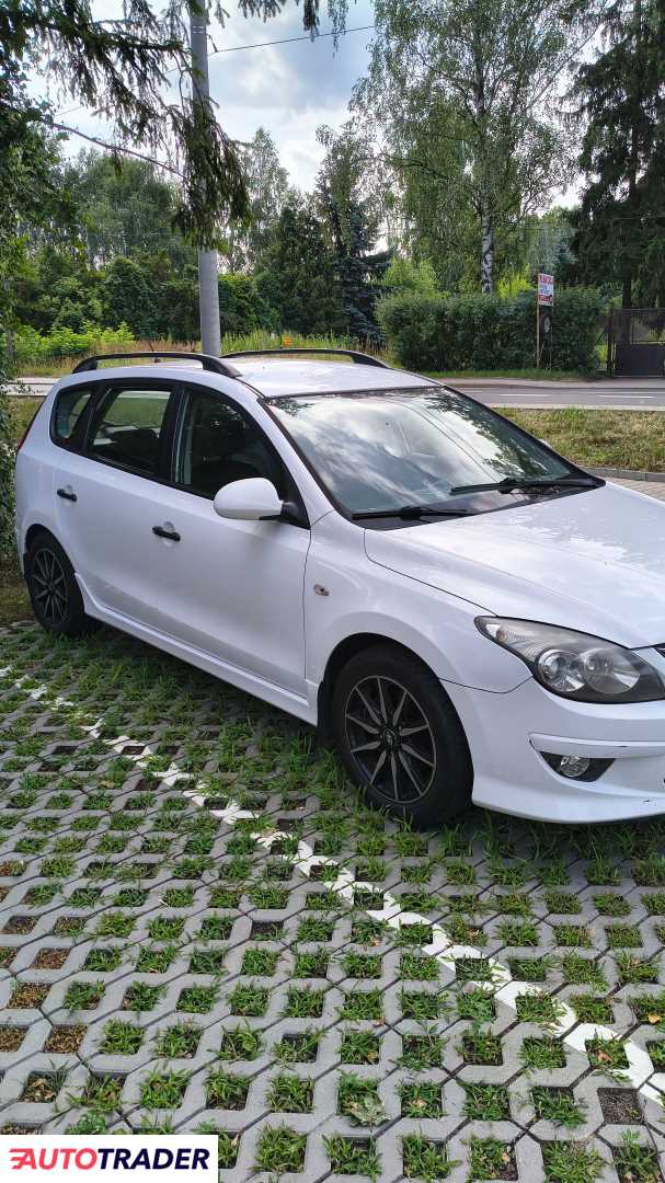 Hyundai i30 2010 1.6 66 KM