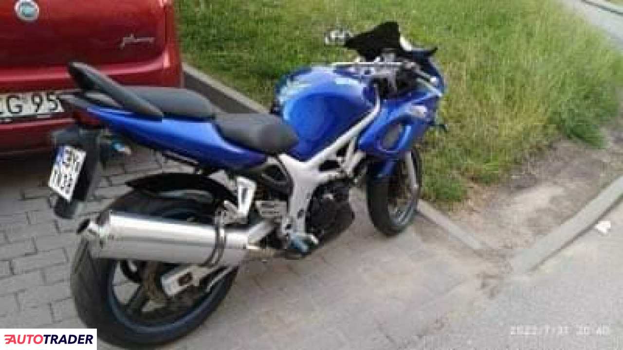 Suzuki 2000 Suzuki 2000