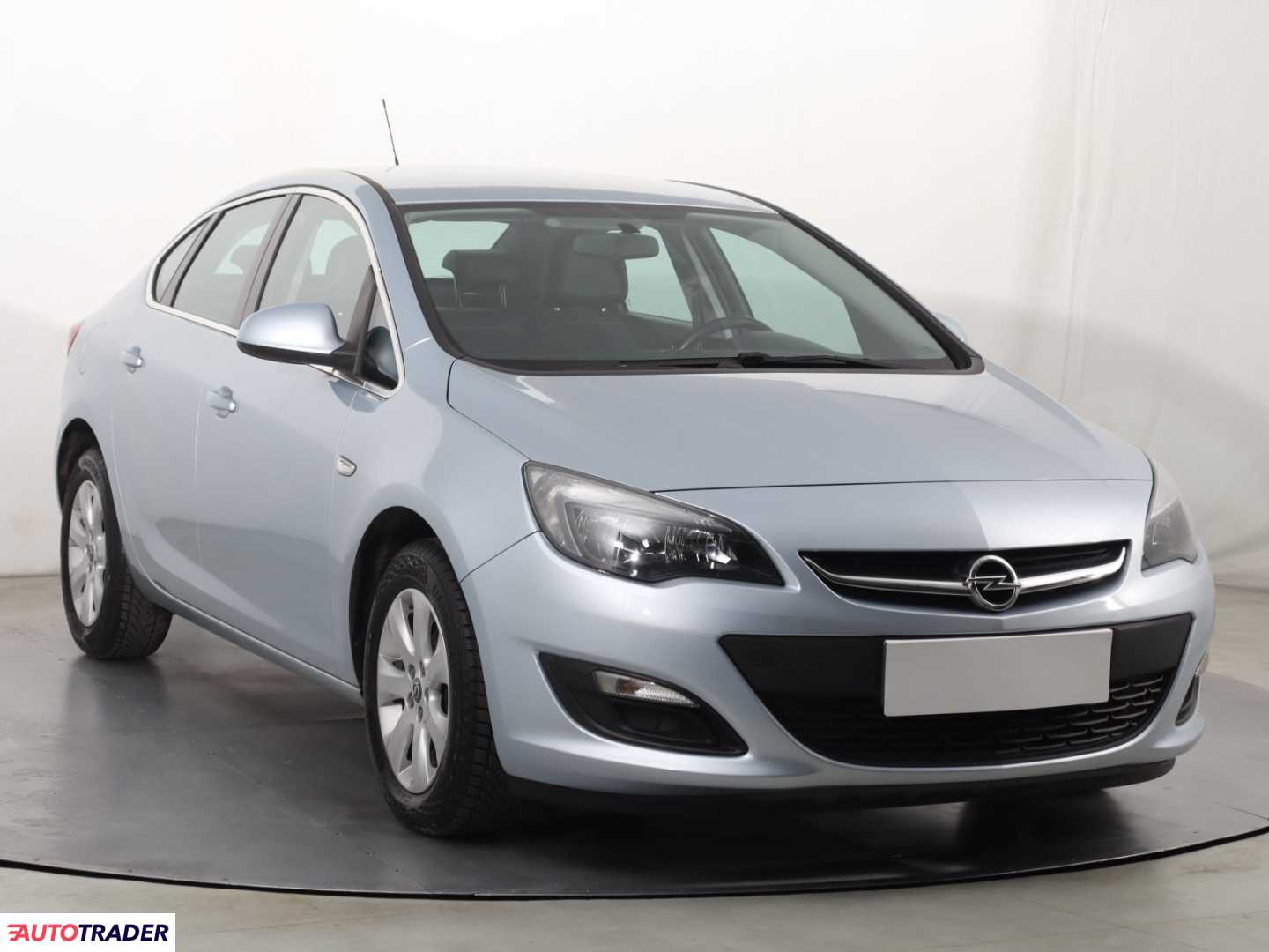Opel Astra 2017 1.6 113 KM