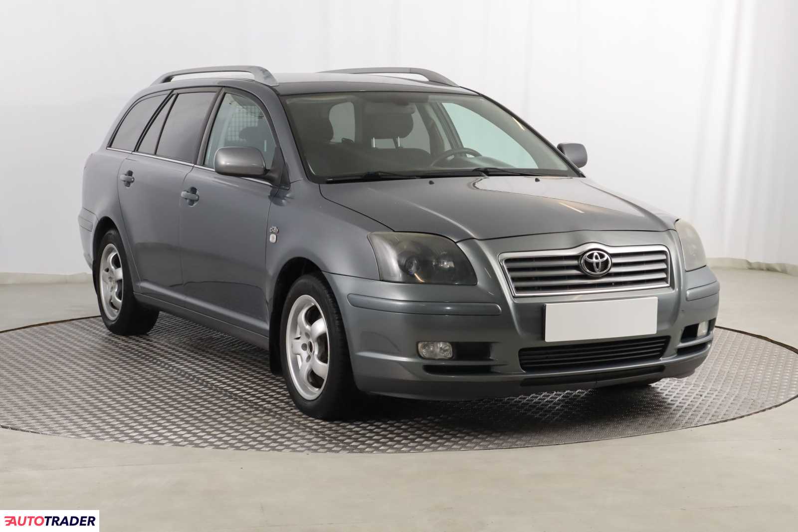 Toyota Avensis 2003 2.0 113 KM