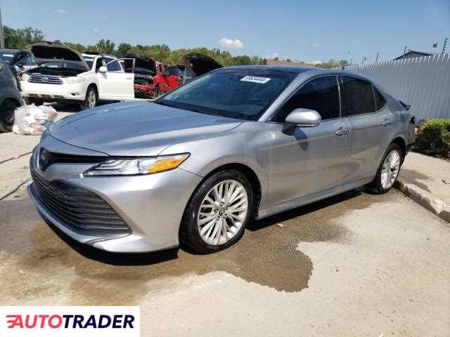 Toyota Camry 2018 3