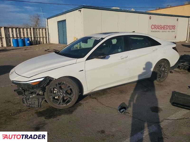 Hyundai Elantra 2025 1