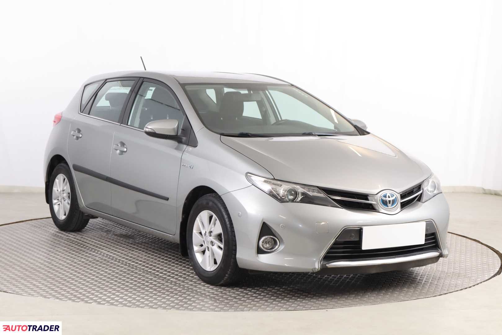 Toyota Auris 2013 1.8 134 KM Toyota Auris 2013 1.8 134 KM