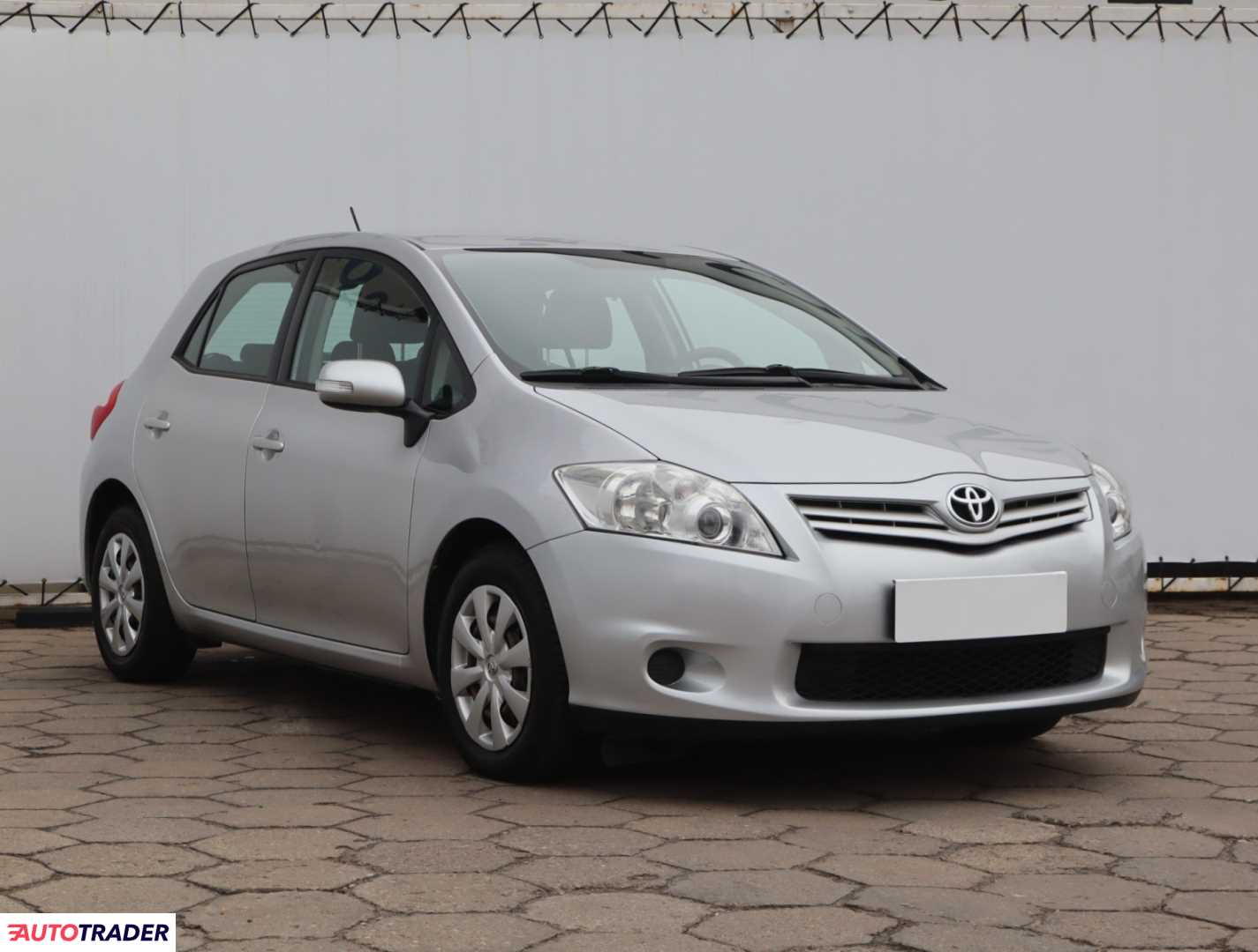 Toyota Auris 2013 1.3 97 KM