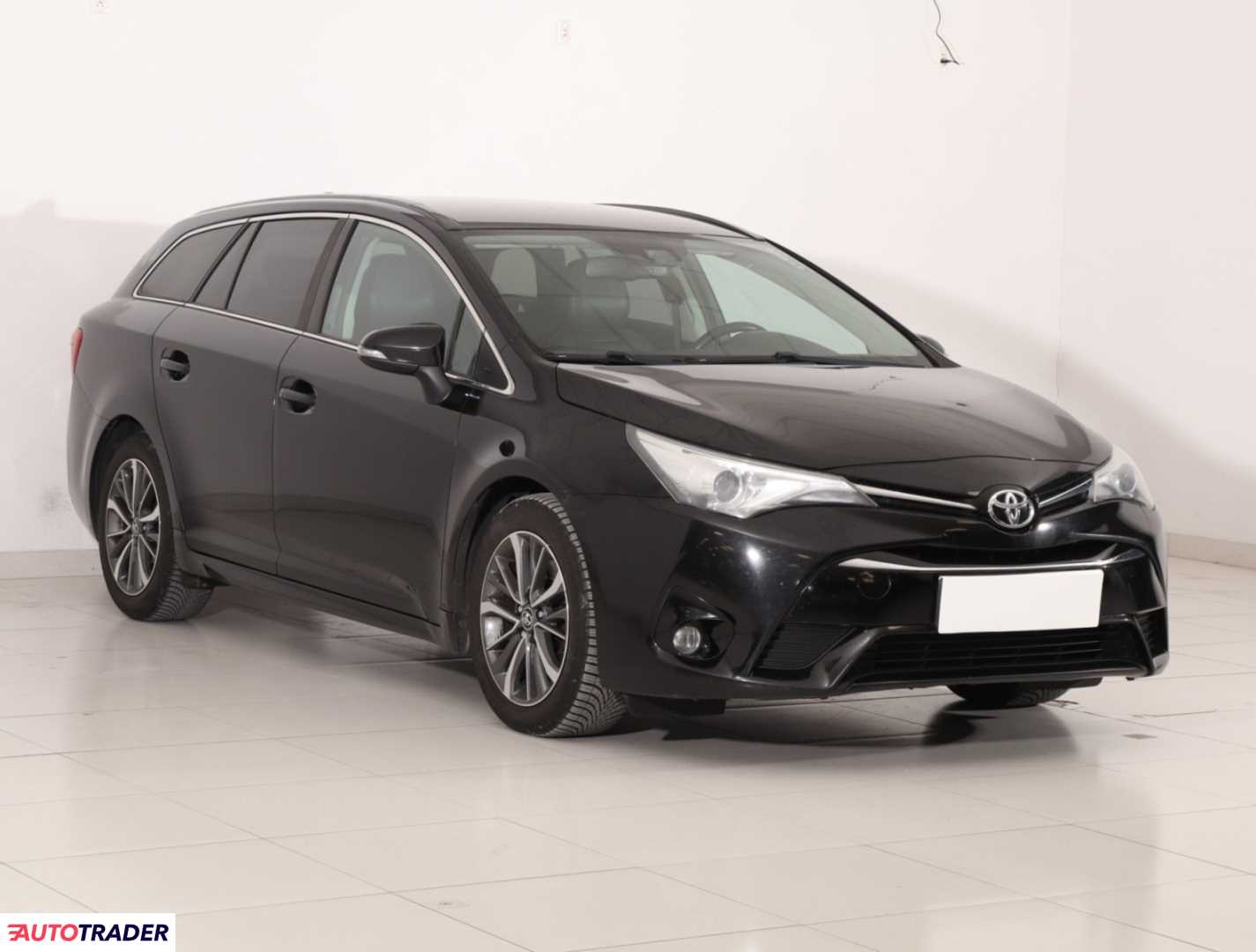 Toyota Avensis 2016 2.0 140 KM Toyota Avensis 2016 2.0 140 KM