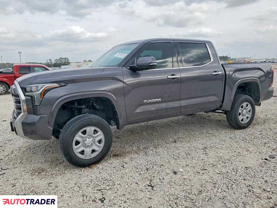 Toyota Tundra 2022 3