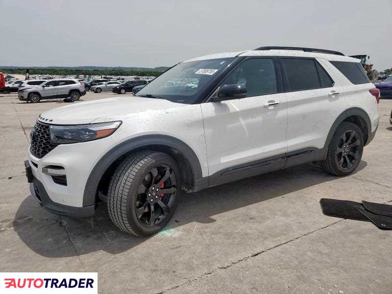Ford Explorer 2022 3