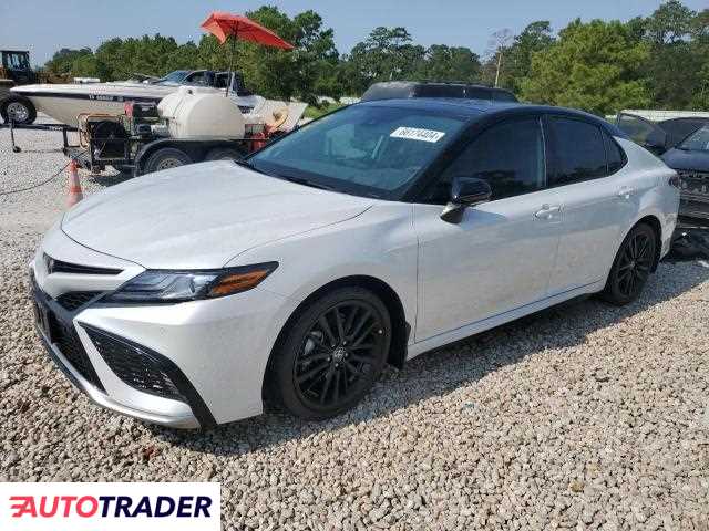 Toyota Camry 2023 3