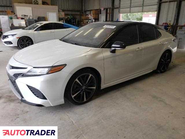 Toyota Camry 2019 3