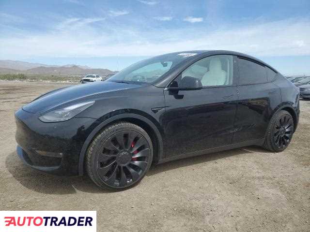 Tesla Model Y 2022